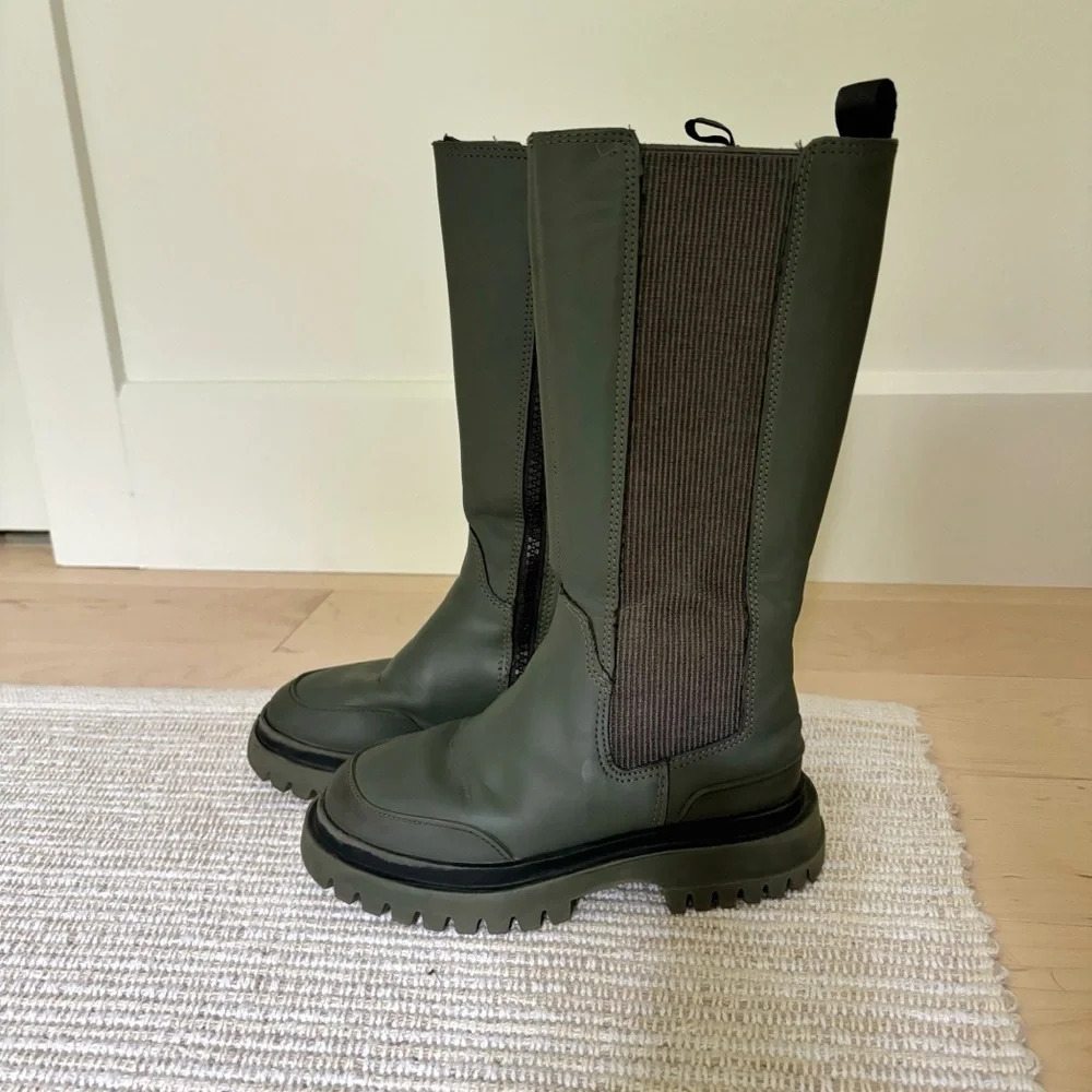 Zara Kids Lug Sole Rubberized boots in dark  green black size 29 or US 10.5 - Picture 3 of 7